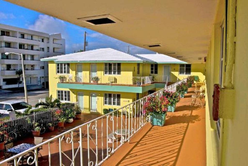 Sorrento Villas Miami Beach Exterior photo